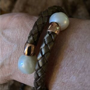 Genusis Cultured Freshwater Pearl w/Brown Leather & 18k Rose Gold Bracelet
